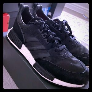 Adidas Originals Boston SuperxR1 Shoes. Size 11 US